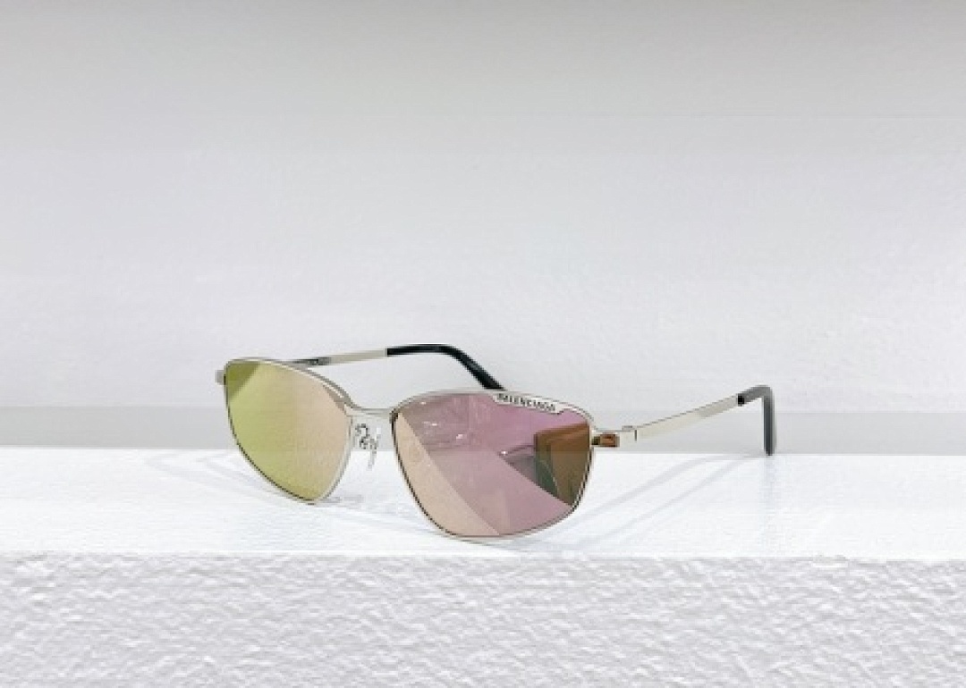 Other Balenciaga Sunglasses - Image 97