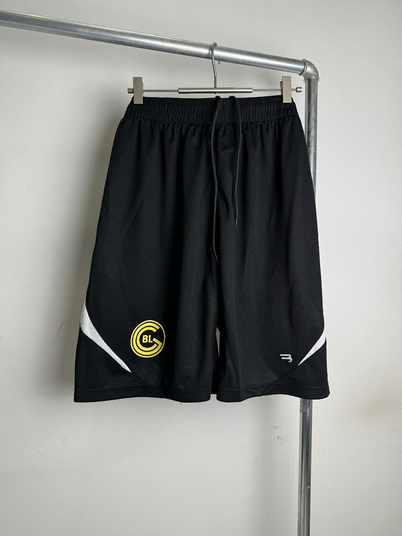 Shorts, photo 1
