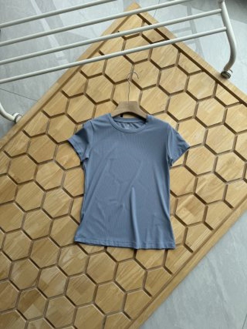 Christian Louboutin Lululemon - Image 32