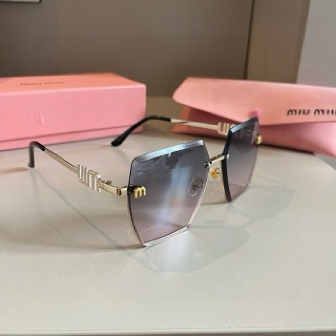 Other Miumiu Sunglasses - Image 22