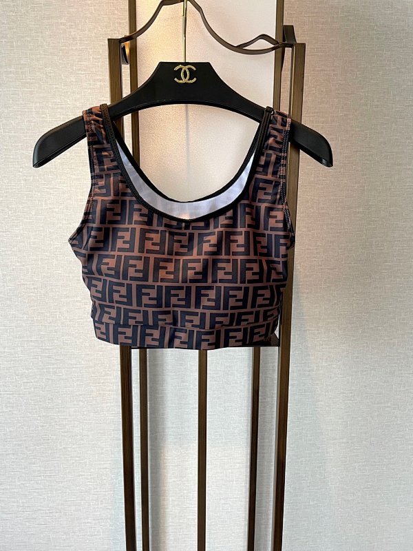 Yoga Wear, photo 1