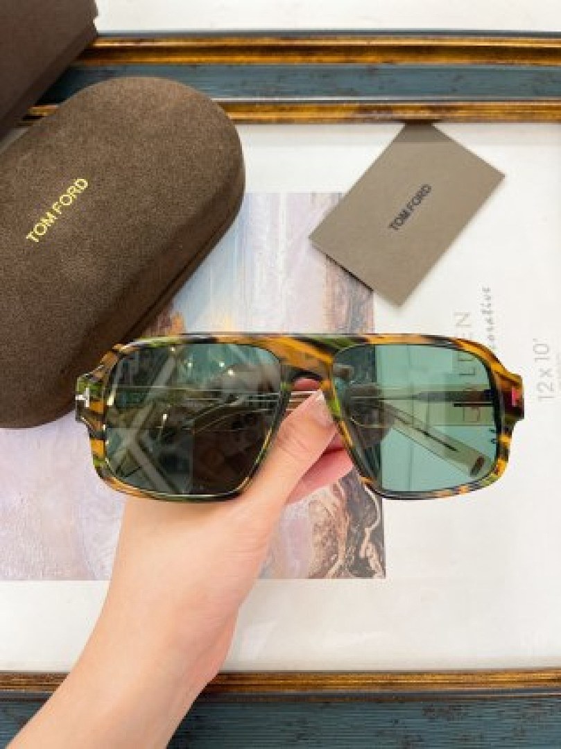 Other TOMTORD Sunglasses - Image 53