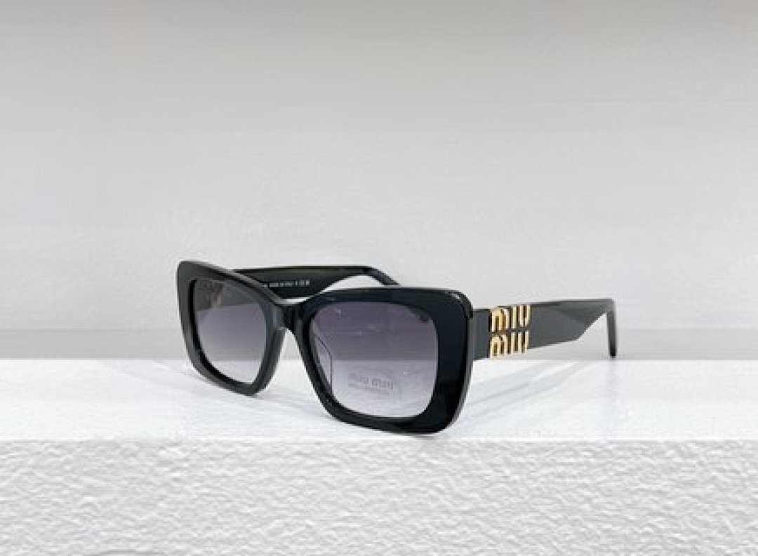 Other Miumiu Sunglasses - Image 60