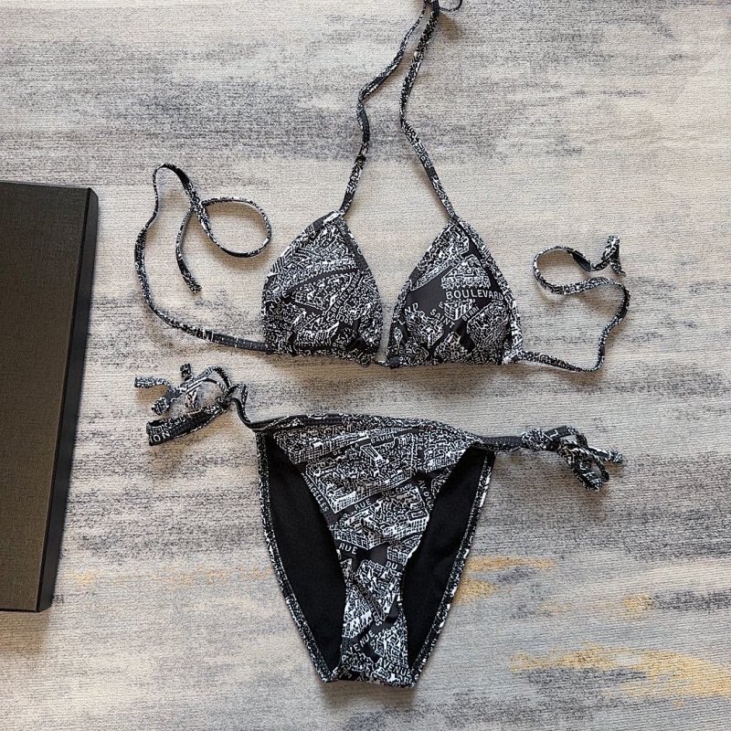 Bikini, photo 1