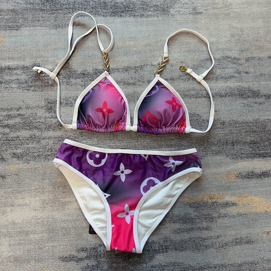 Bikini, photo 1