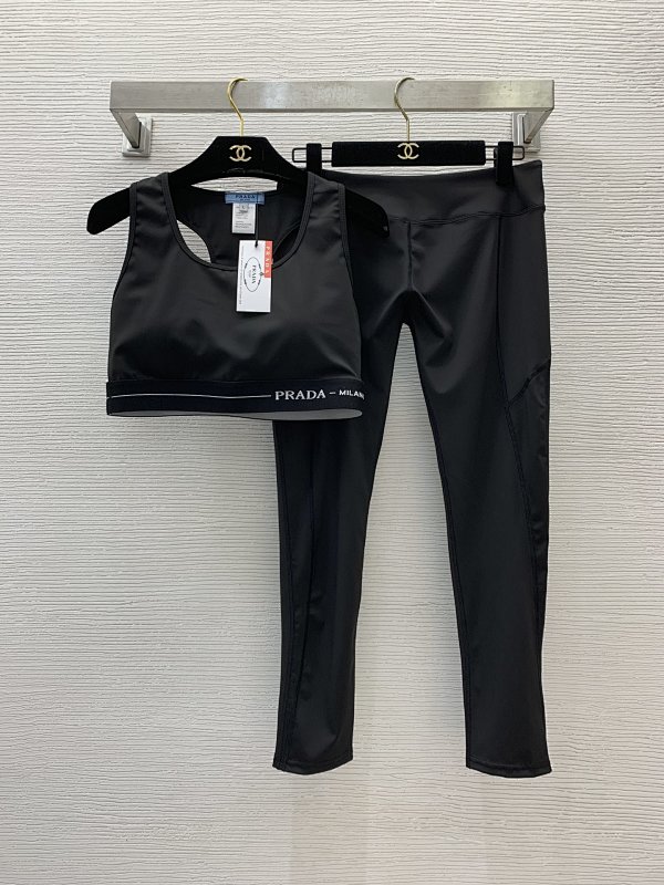 Yoga Wear, photo 1