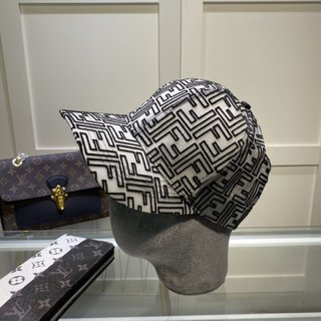 Other Fendi - Image 60