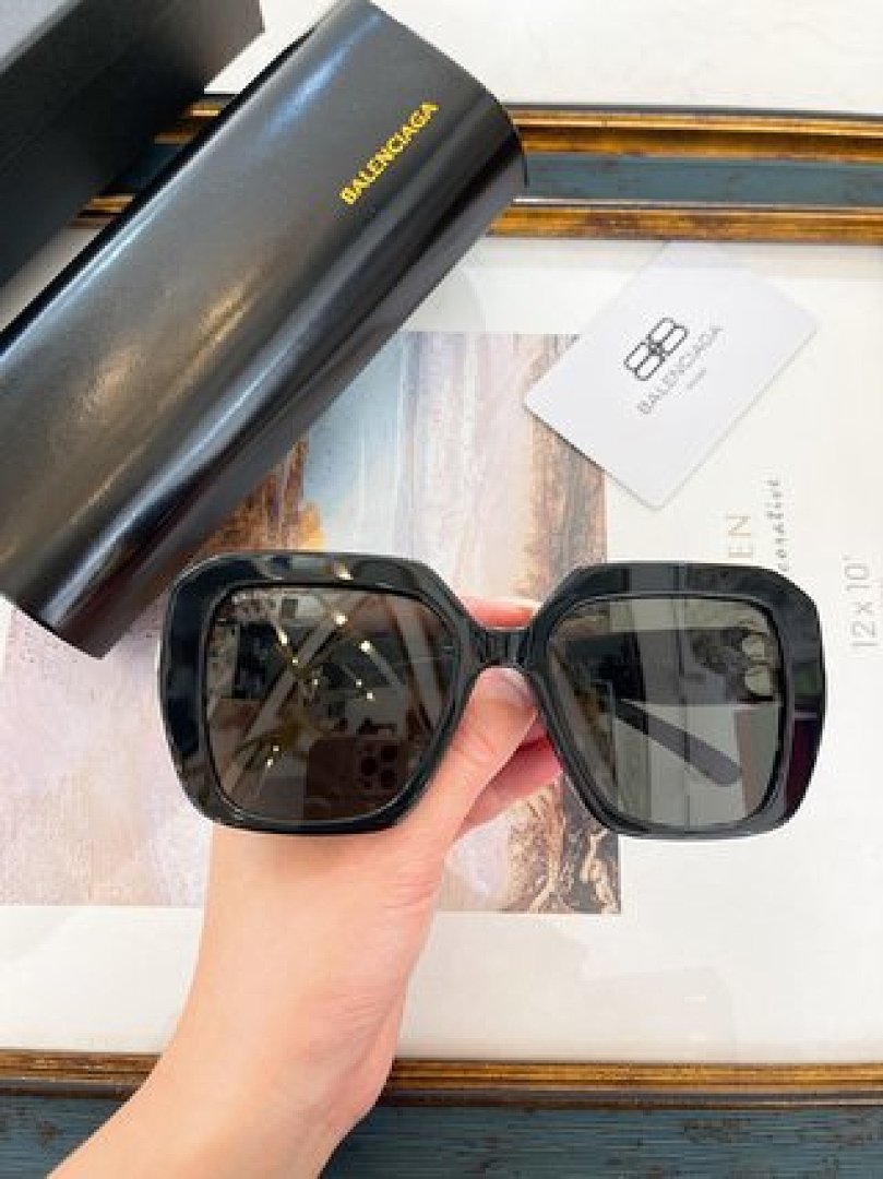 Other Balenciaga Sunglasses - Image 48