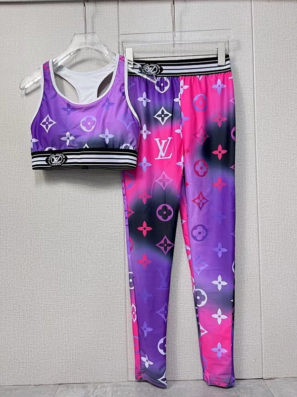 Yoga Wear, photo 1
