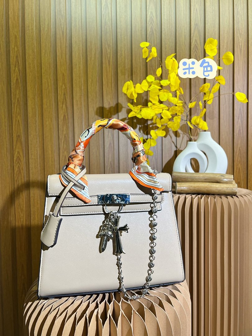 Chanel Chrome Hearts Bag - Image 78