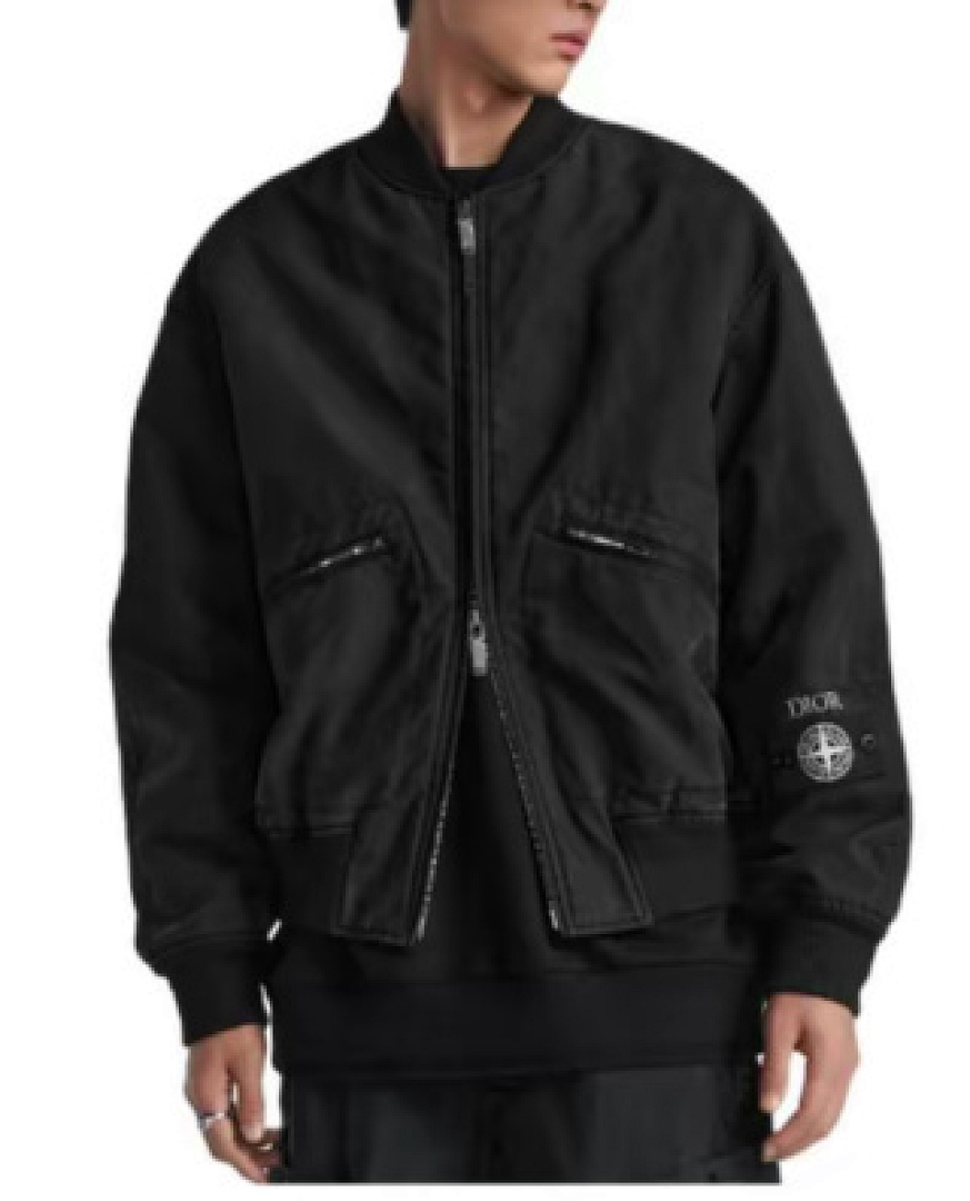 On Running Stone Island - Image 12