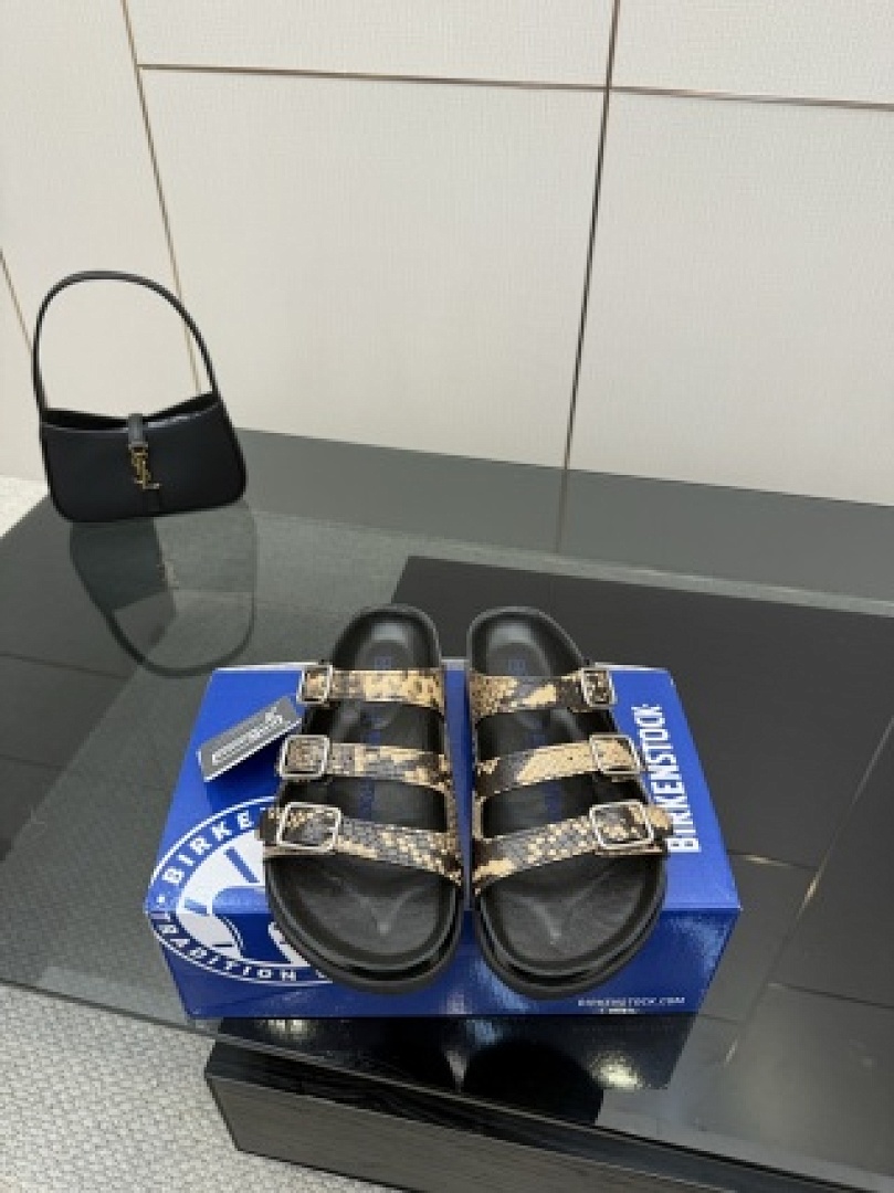 Other Birkenstock London - Image 25