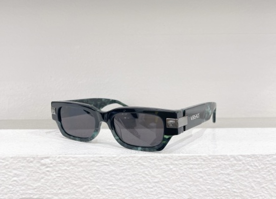 Other VERSACE Sunglasses - Image 85