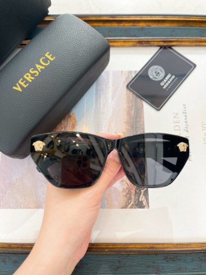 Other VERSACE Sunglasses - Image 98