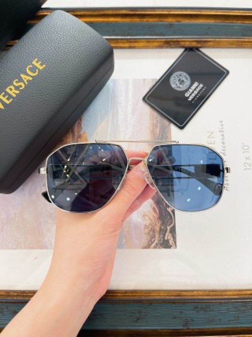 Other VERSACE Sunglasses - Image 58