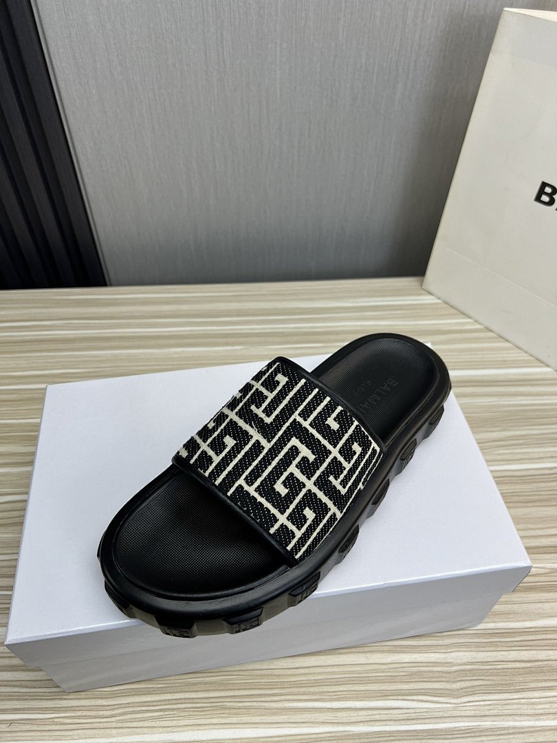 Other Men's Slippers - Image 82