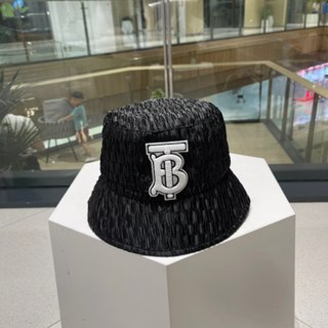 Other Burberry - Image 72