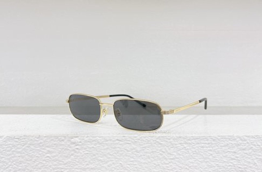 Other GUCCI Sunglasses - Image 98