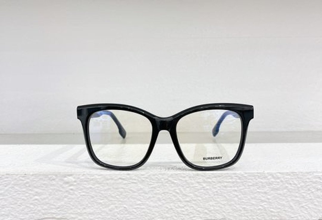 Other BURBERR Sunglasses - Image 49