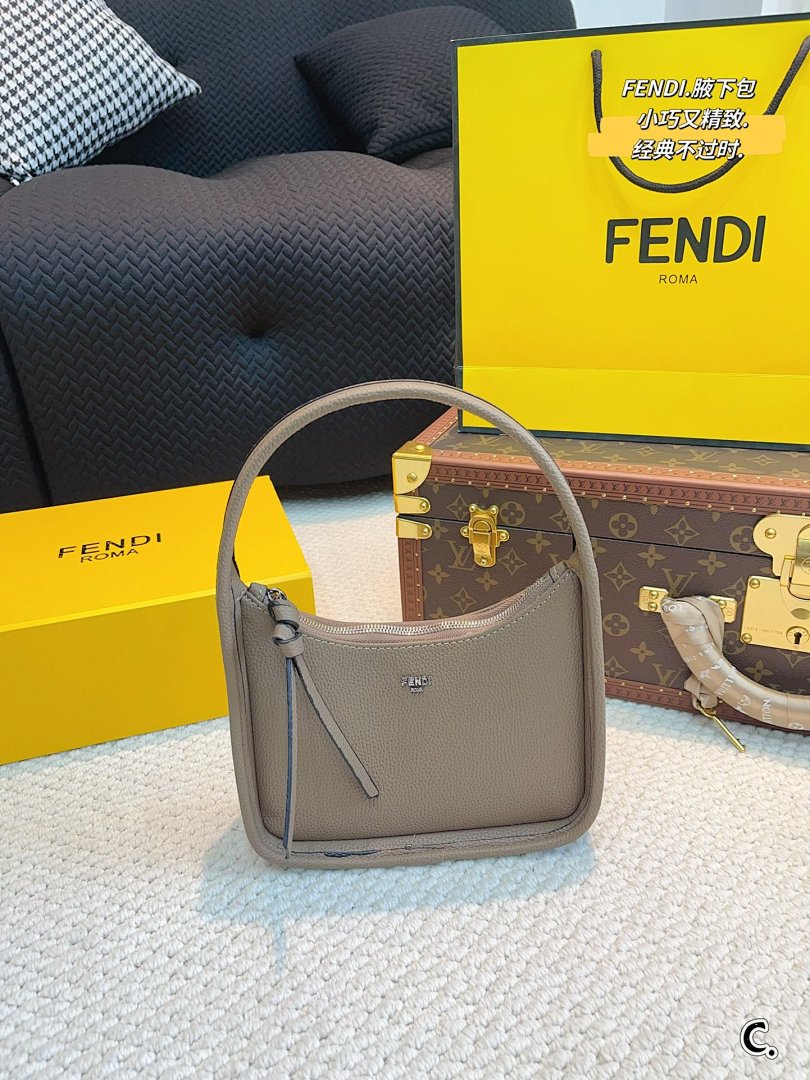 Other Fendi - Image 26
