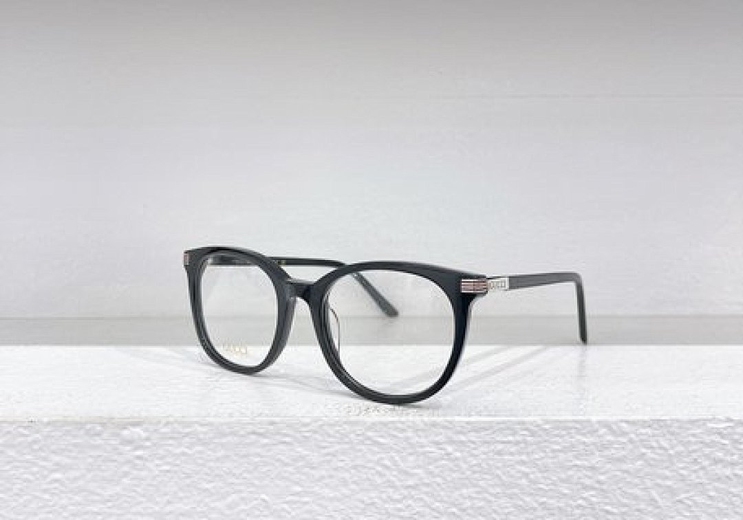 Other GUCCI Sunglasses - Image 115