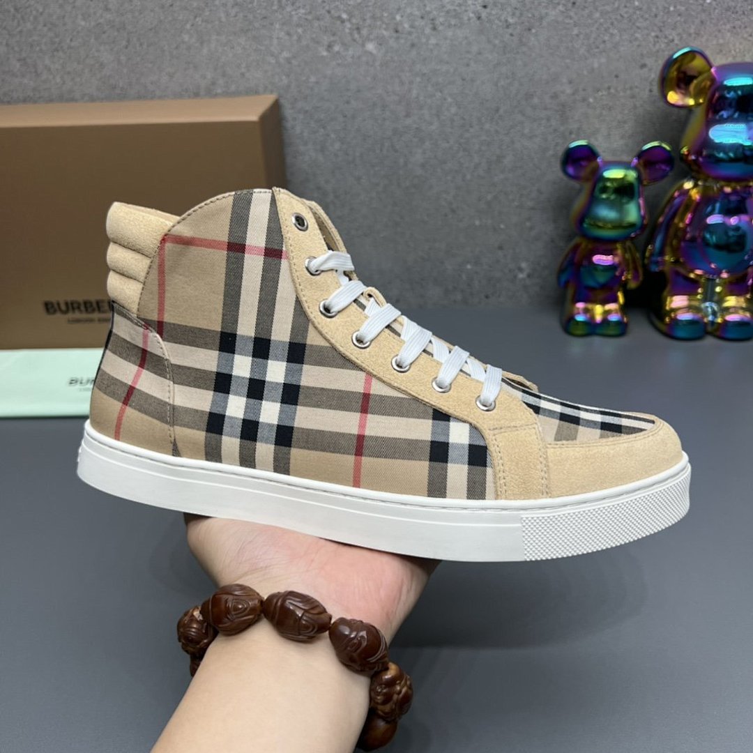 Other Burberry Shoes - Image 104