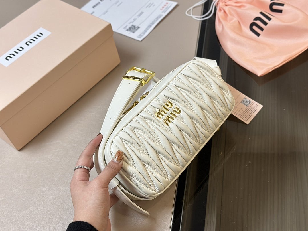 Other Miumiu - Image 5