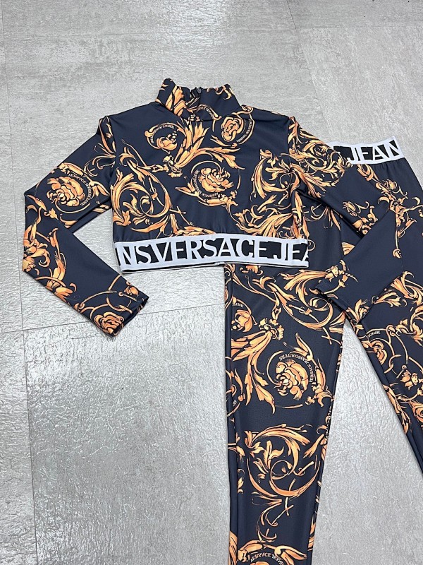 Yoga Wear, photo 1