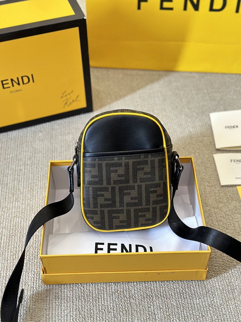 Other Fendi - Image 33
