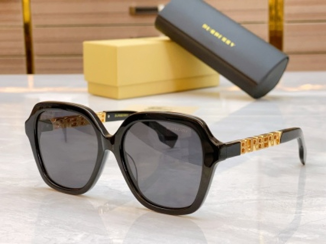 Other BURBERR Sunglasses - Image 80