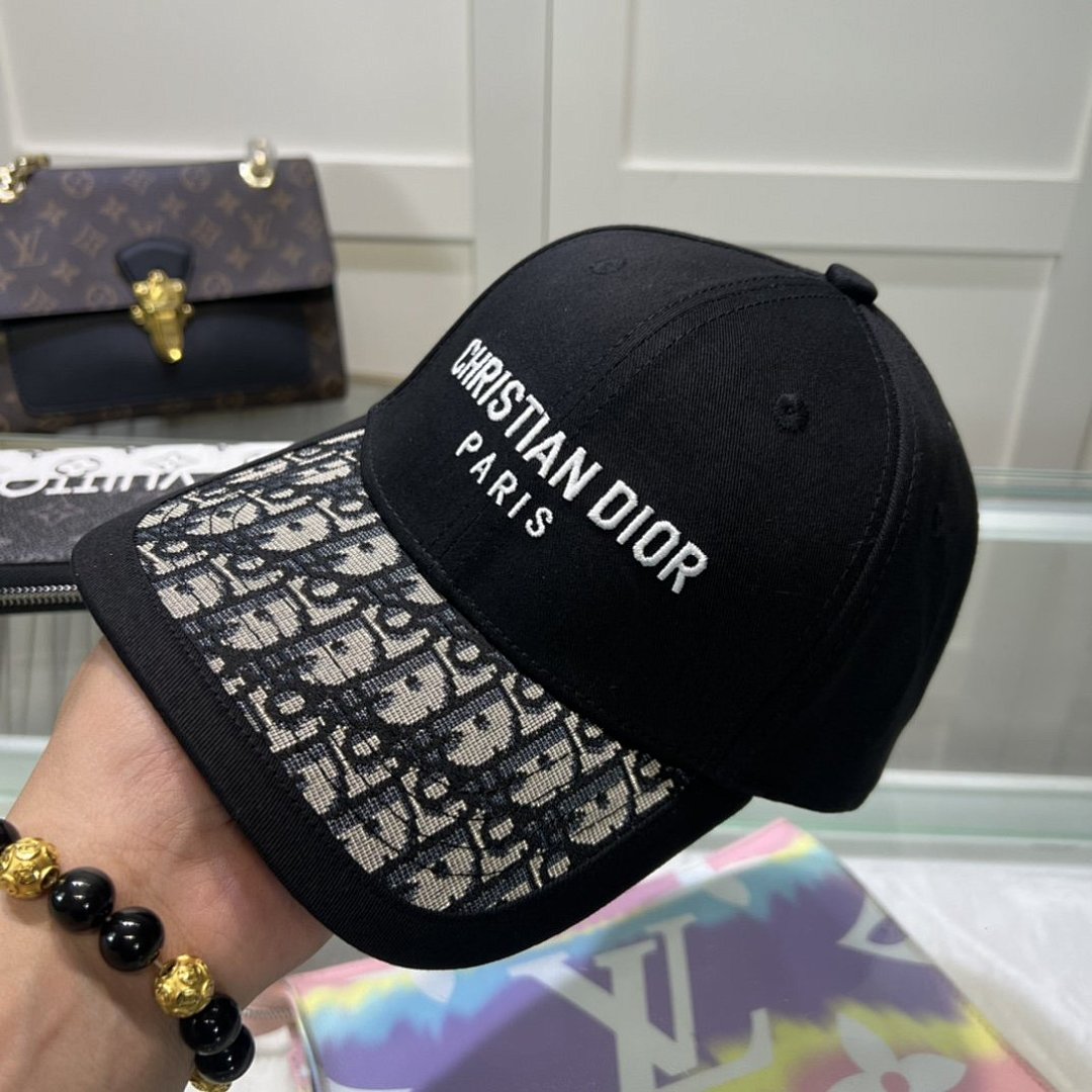 Hat, photo 1