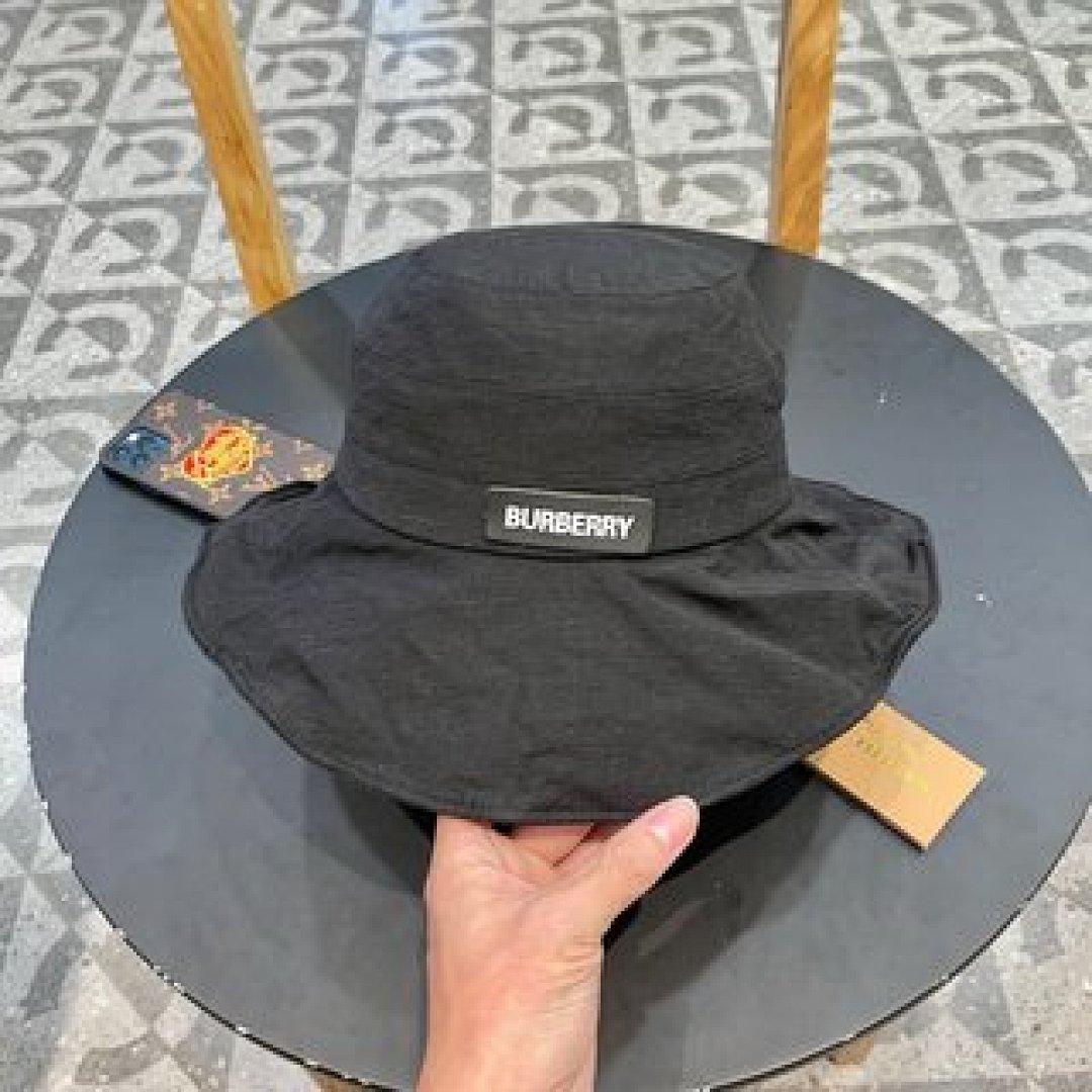 Other Burberry - Image 91