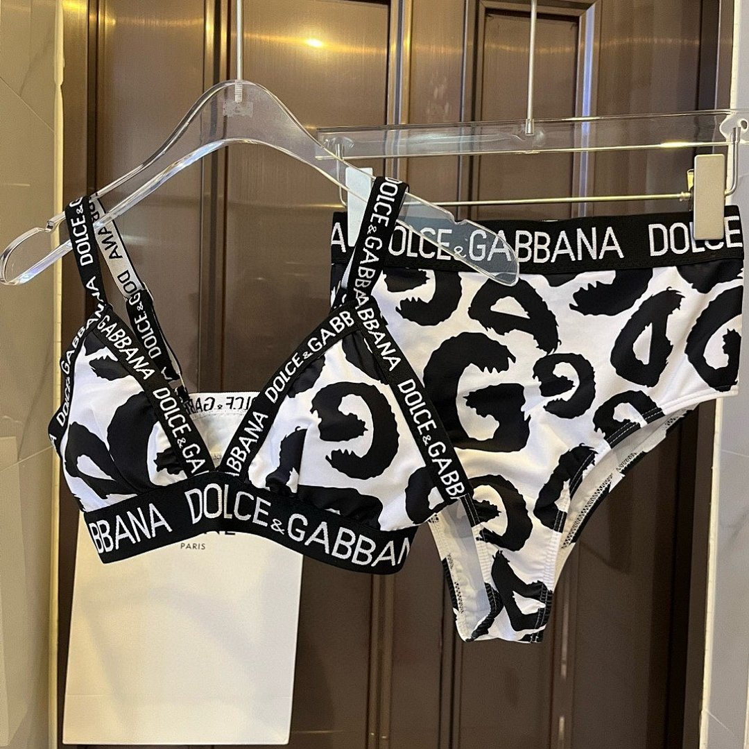 Other Bikini, photo 1