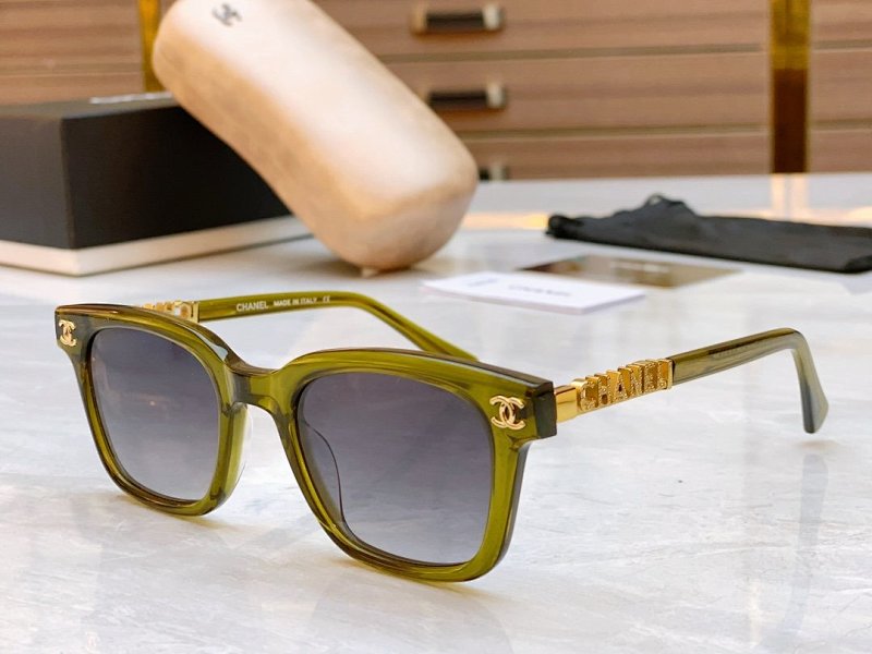 Other Glasses, photo 1