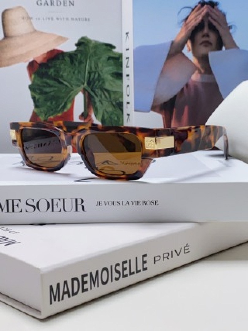 Other VERSACE Sunglasses - Image 7