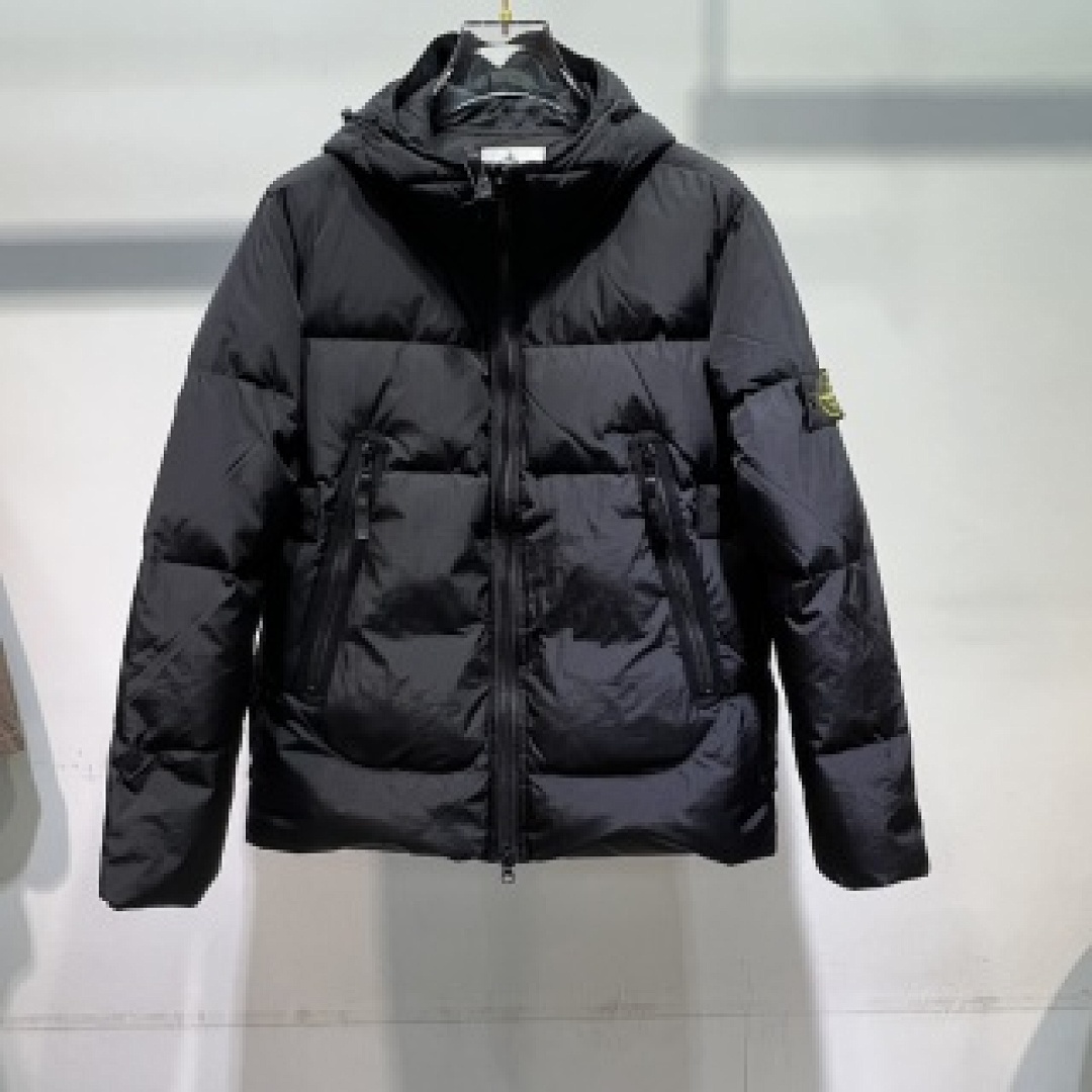 On Running Stone Island - Image 47