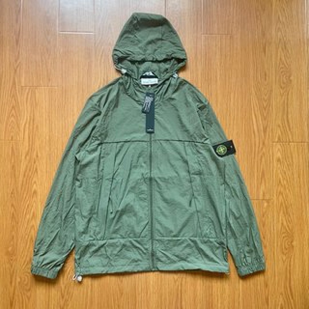 On Running Stone Island - Image 56