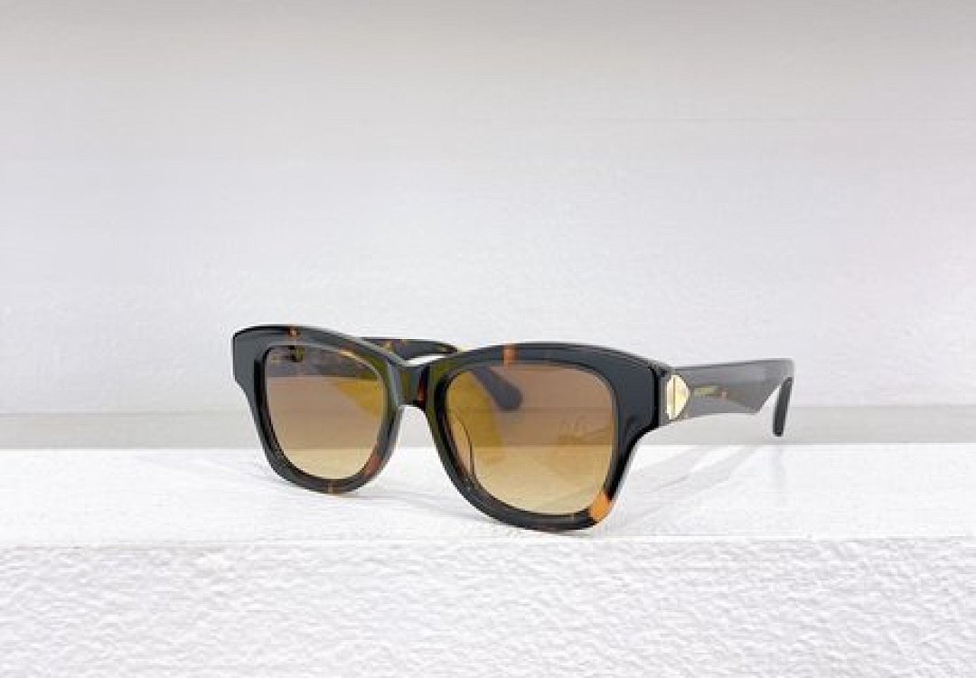 Other BURBERR Sunglasses - Image 41