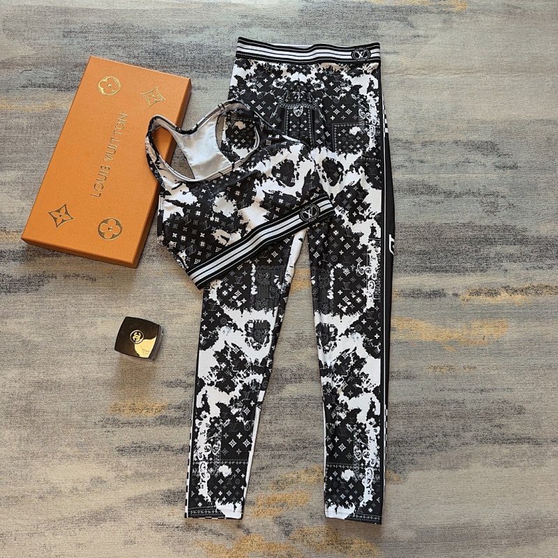 Yoga Wear, photo 1
