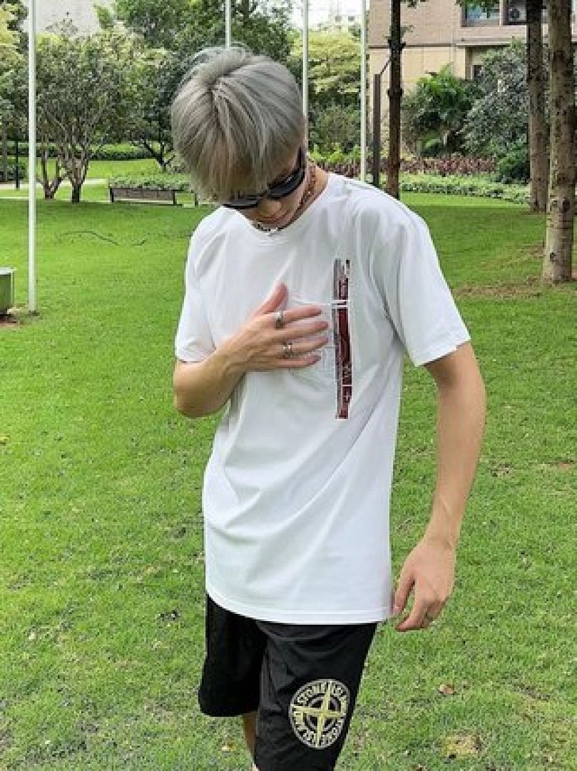 On Running Stone Island - Image 12