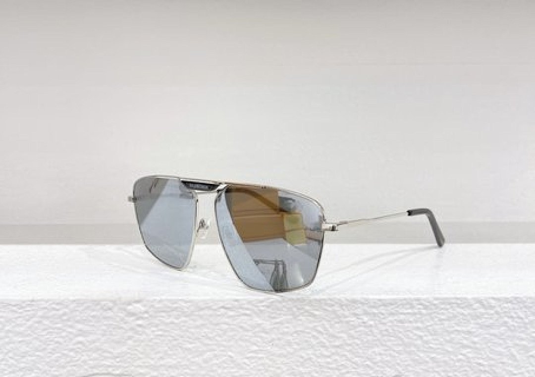 Other Balenciaga Sunglasses - Image 63