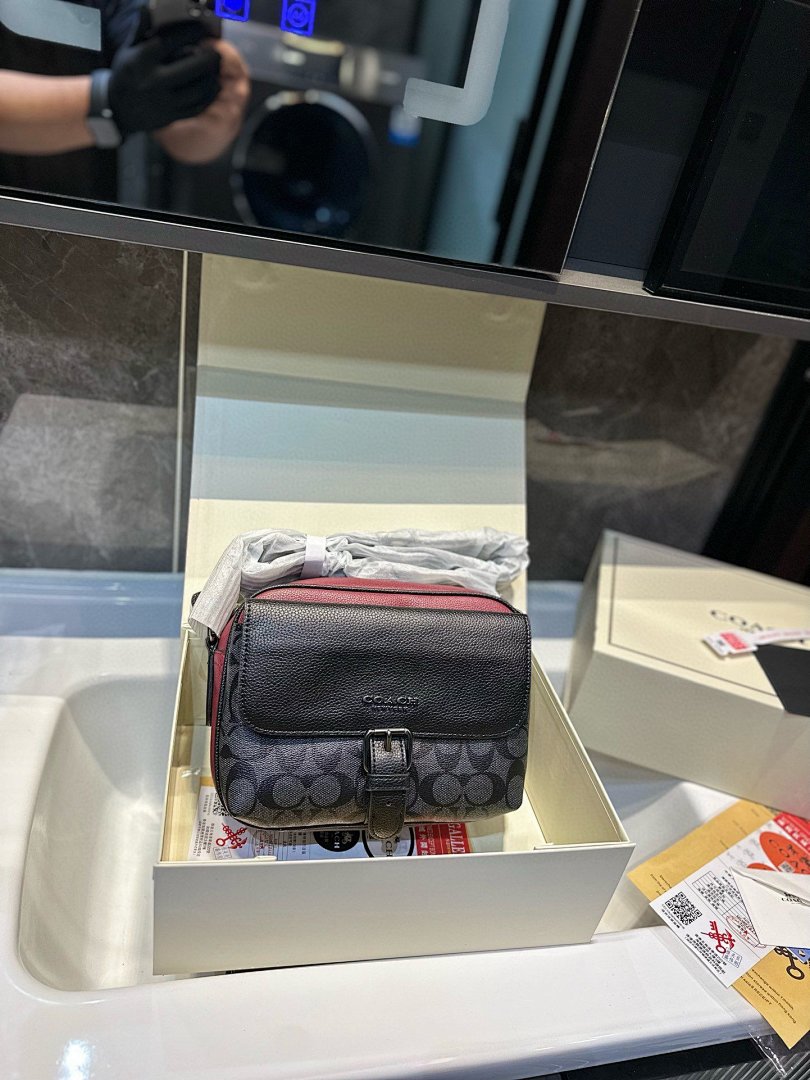 Other Coach - Image 91