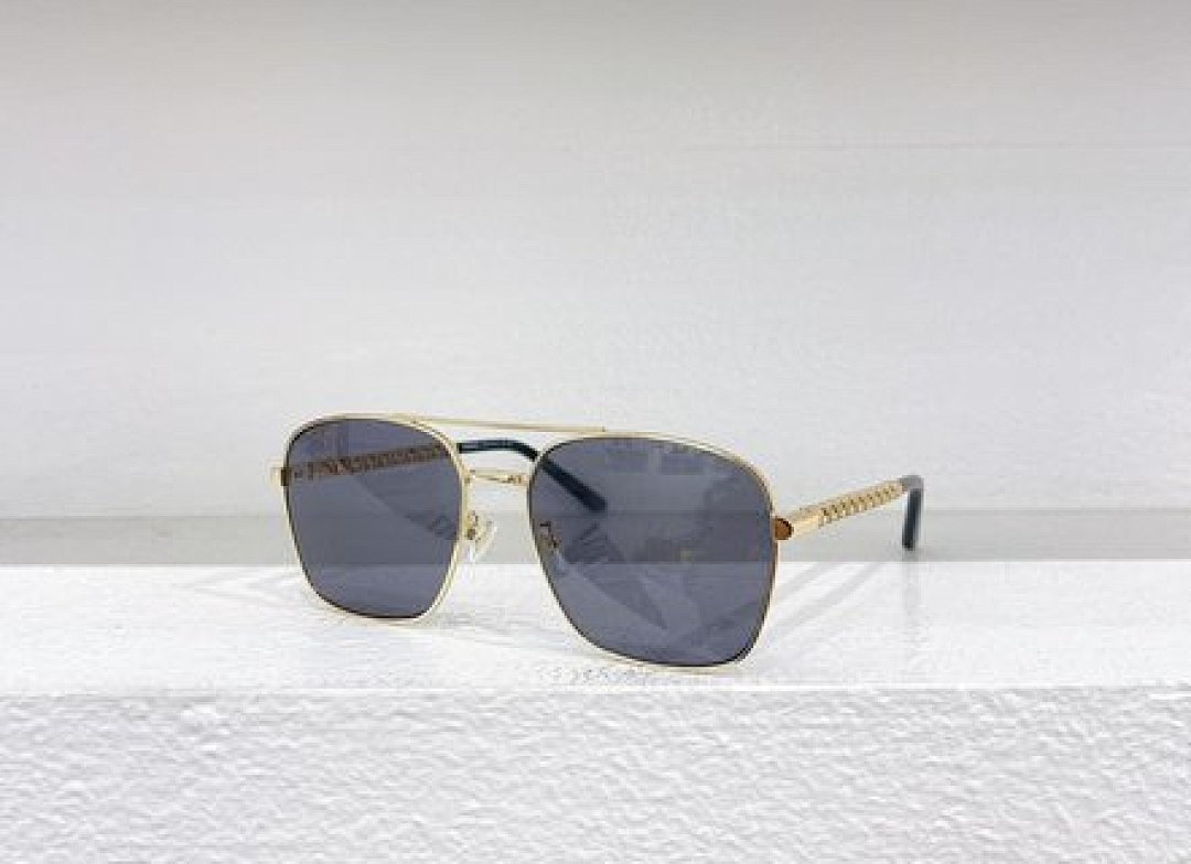 Other VERSACE Sunglasses - Image 43