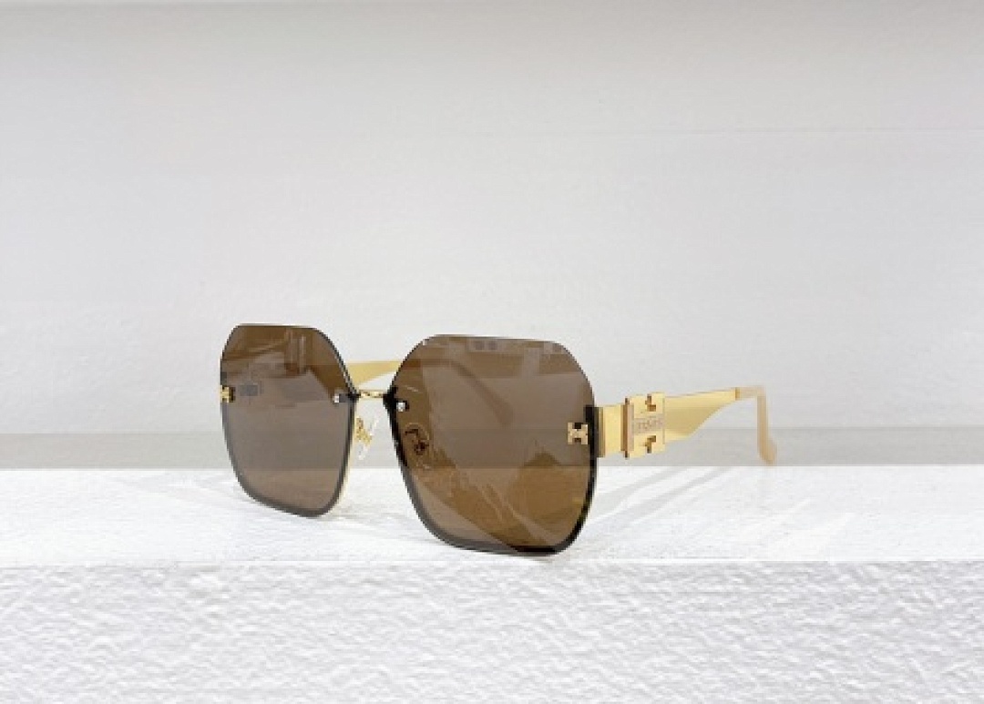 Other HERMES Sunglasses - Image 10