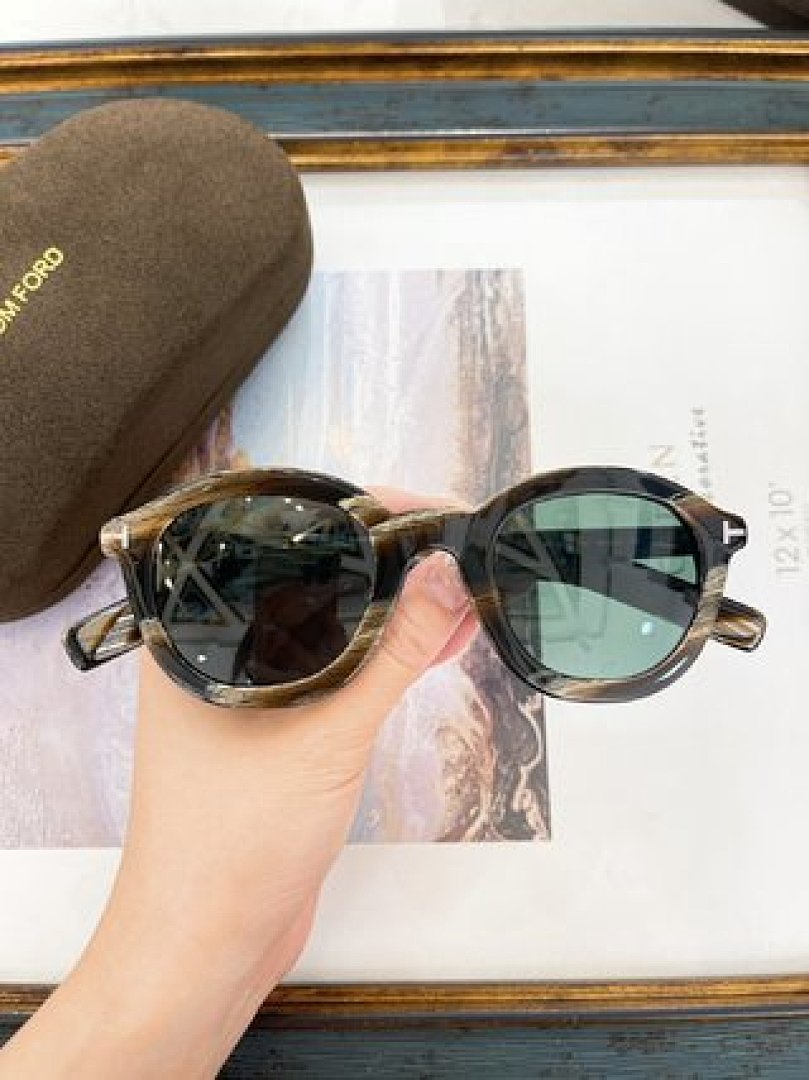 Other TOMTORD Sunglasses - Image 29