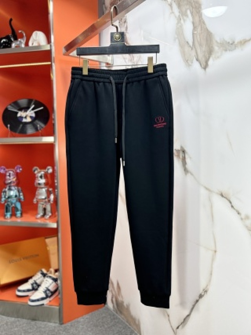 Christian Louboutin VETEMENTS Mens Winter - Image 101