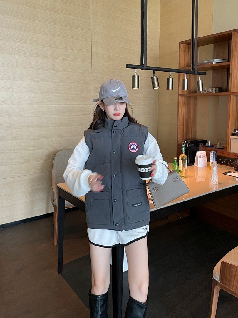 Christian Louboutin Canada Goose - Image 112