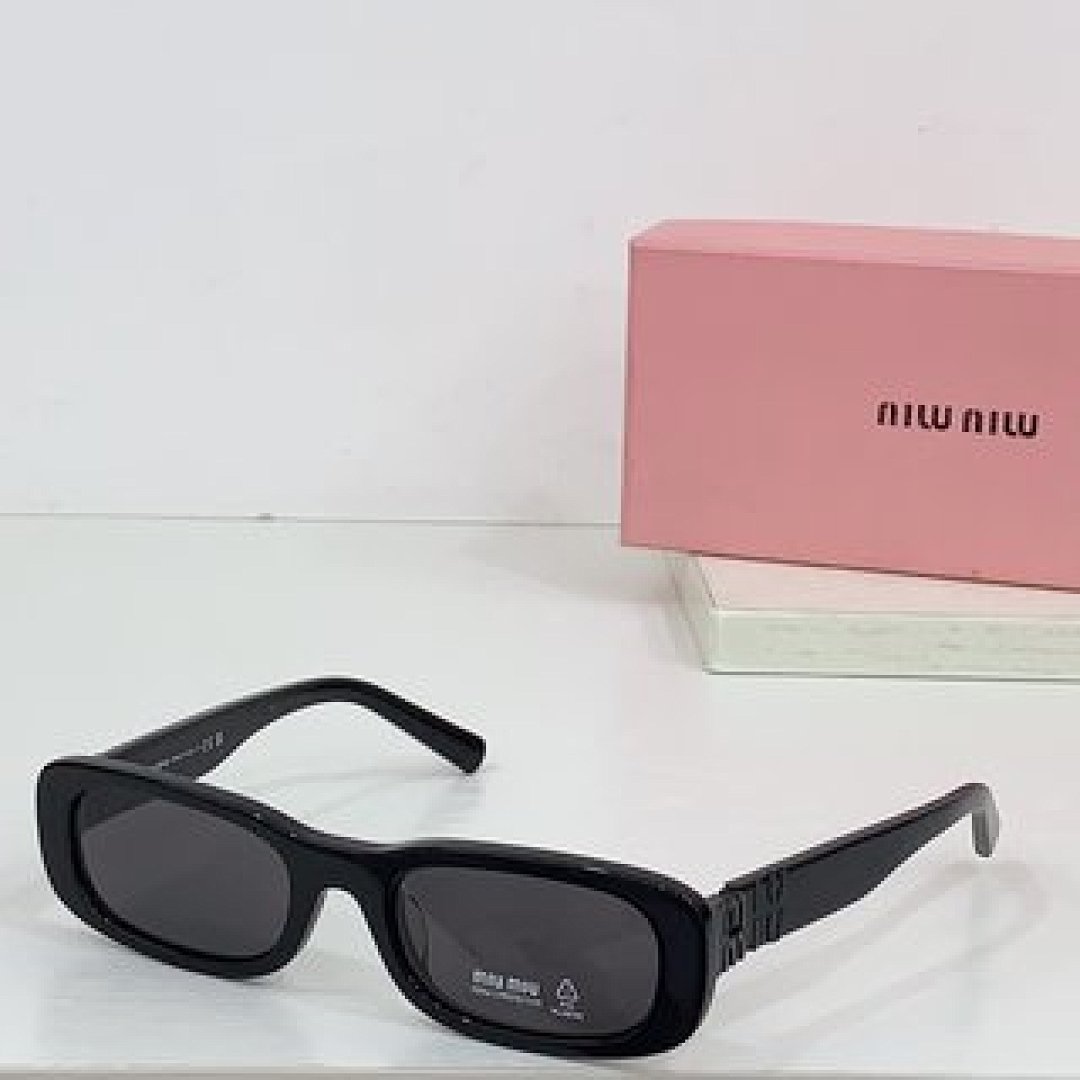 Other Miumiu Sunglasses - Image 19