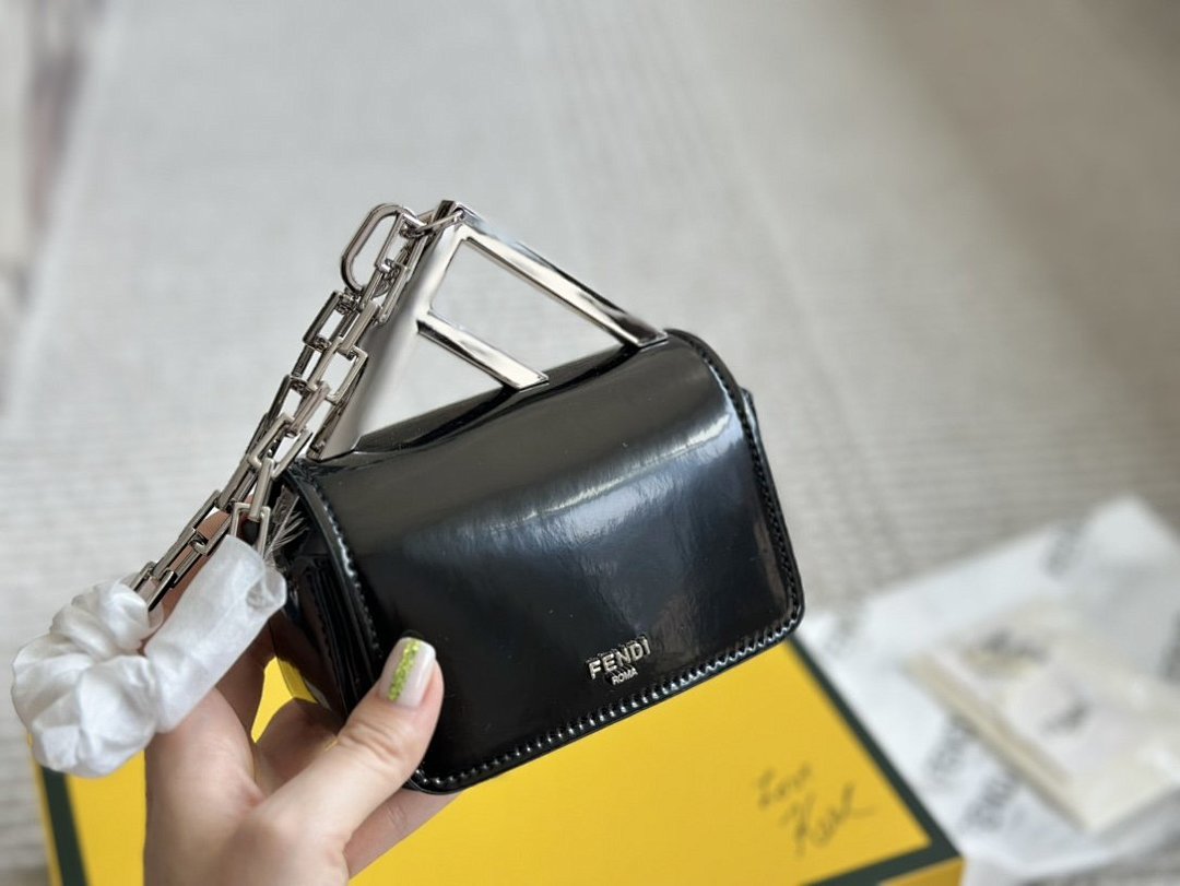 Other Fendi - Image 23