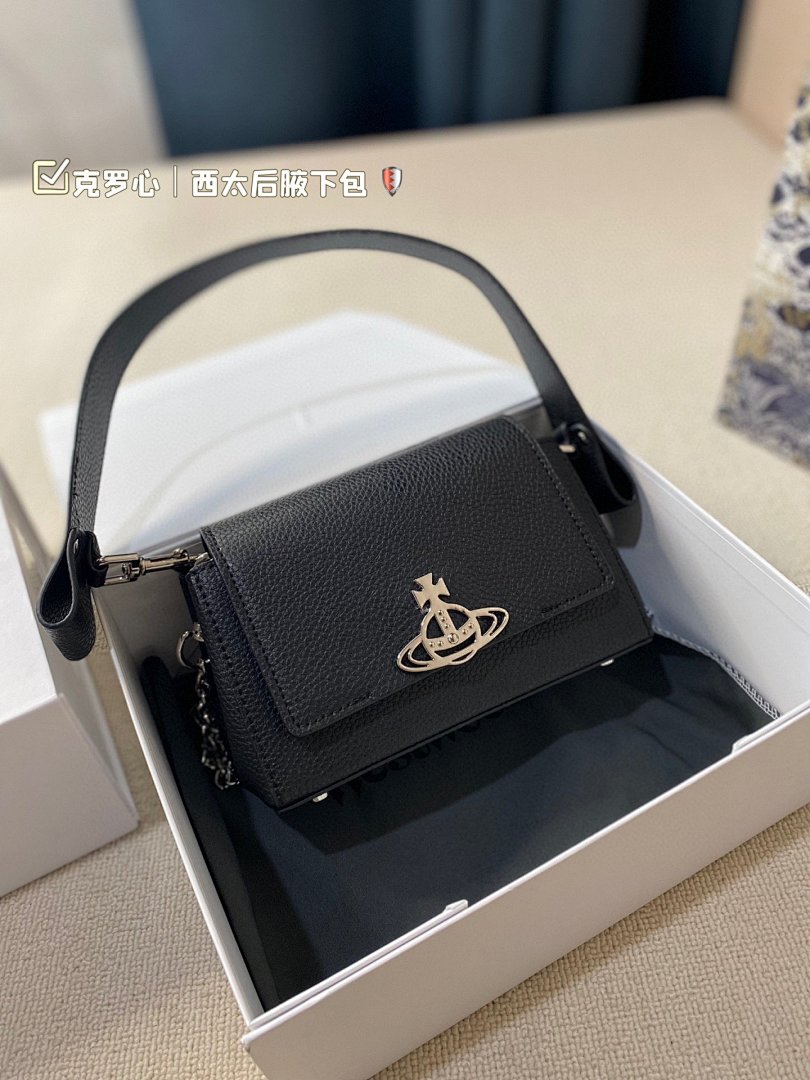 Chanel Chrome Hearts Bag - Image 34